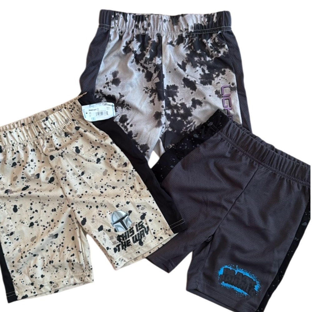 NWT LOT OF 3 BOYS SHORTS STAR WARS MARVEL BLACK PANTHER LIGHT YEAR SIZE SMALL